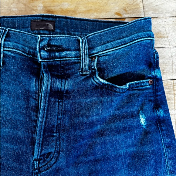 Like new! Mother brand denim. Size 28. Tomcat Hover. - Picture 2 of 7